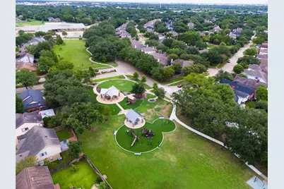9619 E Withers Way Circle, Houston, TX 77065 - Photo 43