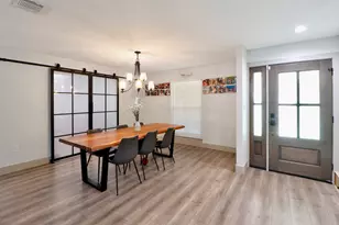 6039 McKnight St, Houston, TX 77035 - Photo 9