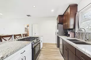 4506 Linninger Ln, Dickinson, TX 77539 - Photo 13