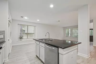 90 Panterra Way, The Woodlands, TX 77382 - Photo 13