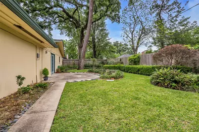 10127 Hazelhurst Drive, Houston, TX 77043 - Photo 41
