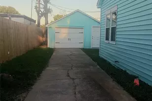 318 7th St N, Texas City, TX 77590 - Photo 11