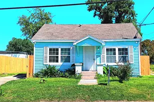 318 7th St N, Texas City, TX 77590 - Photo 9