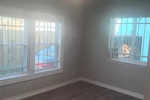 318 7th St N, Texas City, TX 77590 - Photo 5