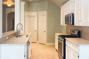 854 Skyspring Ln, League City, TX 77573 - Photo 5