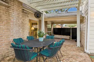 11930 Westmere Dr, Houston, TX 77077 - Photo 29