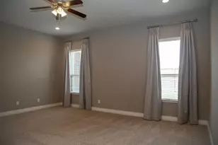 4902 Thunder Creek Ln, Sugar Land, TX 77479 - Photo 13