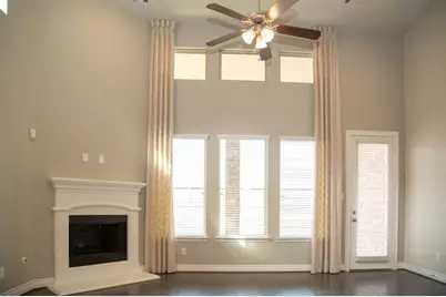 4902 Thunder Creek Lane, Sugar Land, TX 77479 - Photo 11