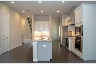 4902 Thunder Creek Lane, Sugar Land, TX 77479 - Photo 9
