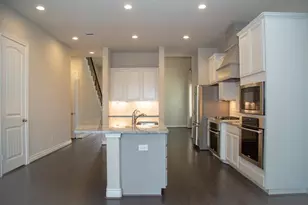 4902 Thunder Creek Ln, Sugar Land, TX 77479 - Photo 9