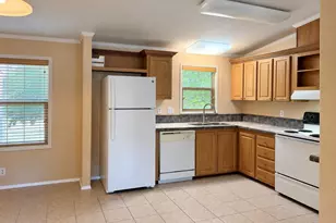933 Front St, Columbus, TX 78934 - Photo 5