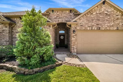 1527 Holly Chase Court, Conroe, TX 77384 - Photo 3