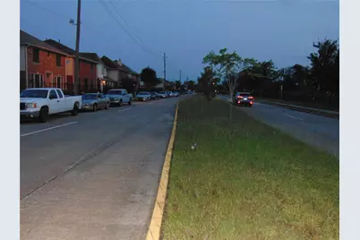 8603 Rustling Lvs Drive, Houston, TX 77083 - Photo 31