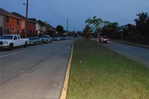 8603 Rustling Lvs Dr, Houston, TX 77083 - Photo 31