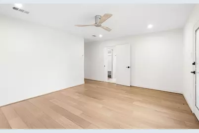 5826 Dumfries Drive, Houston, TX 77096 - Photo 17