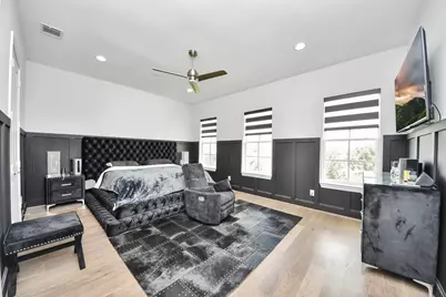 8724 Oak Kolbe Lane, Houston, TX 77080 - Photo 33