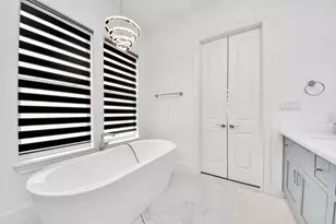 8724 Oak Kolbe Ln, Houston, TX 77080 - Photo 37