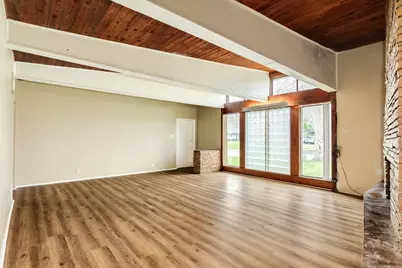 159 Oak Drive, Lake Jackson, TX 77566 - Photo 3