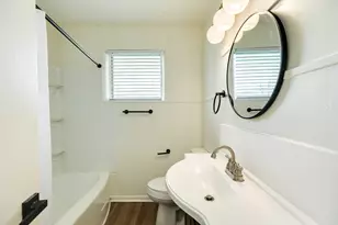 159 Oak Dr, Lake Jackson, TX 77566 - Photo 13