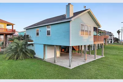 836 Eastview, Crystal Beach, TX 77650 - Photo 3