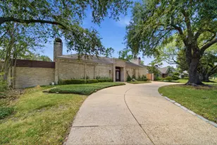 10103 Briar Forest Dr, Houston, TX 77042 - Photo 37