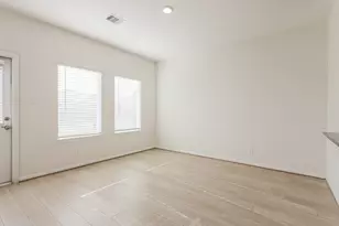 14846 Darbydale Dr, Houston, TX 77090 - Photo 5