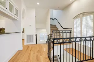 1412 Castle Ct, Houston, TX 77006 - Photo 13