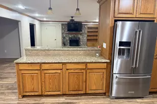 2509 Hutchins Ln, El Campo, TX 77437 - Photo 17