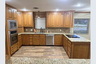 2509 Hutchins Lane, El Campo, TX 77437 - Photo 13