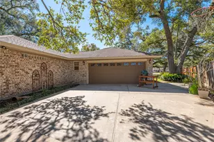 412 Narcissus St, Lake Jackson, TX 77566 - Photo 35