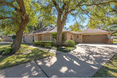 412 Narcissus Street, Lake Jackson, TX 77566 - Photo 37