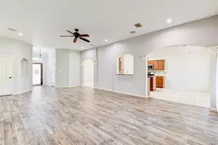 25910 Oakridge Forest Ln, Spring, TX 77386 - Photo 11