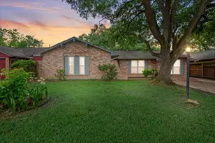 1935 Barnsley Ln, Houston, TX 77088 - Photo 3