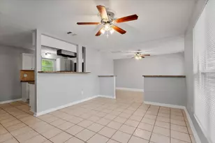 1935 Barnsley Ln, Houston, TX 77088 - Photo 9
