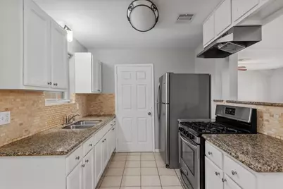1935 Barnsley Lane, Houston, TX 77088 - Photo 15
