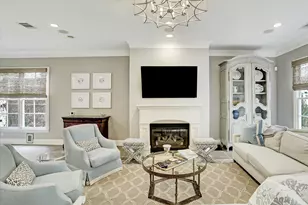 325 Park Laureate Dr, Houston, TX 77024 - Photo 7