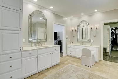 325 Park Laureate Drive, Houston, TX 77024 - Photo 21