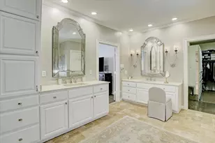 325 Park Laureate Dr, Houston, TX 77024 - Photo 21