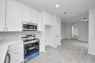 303 S Utah St, La Porte, TX 77571 - Photo 19