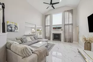 11306 Avon Pl, Houston, TX 77066 - Photo 9
