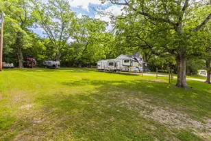 311 E Linn St, Huntington, TX 75949 - Photo 23