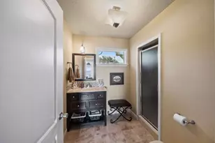 138 N Burnett Dr, Baytown, TX 77520 - Photo 15