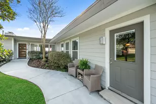 138 N Burnett Dr, Baytown, TX 77520 - Photo 29