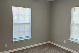1122 Cypress St, Baytown, TX 77520 - Photo 3