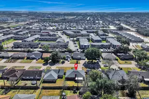 5315 Fairgreen Ln, Houston, TX 77048 - Photo 7