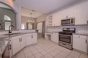 21812 Grand Lancelot Dr, Kingwood, TX 77339 - Photo 9