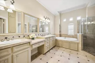 6210 Sutherland Square, Houston, TX 77081 - Photo 15