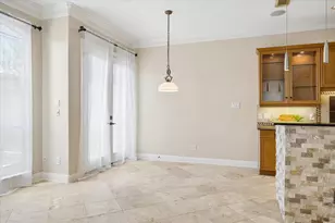 6210 Sutherland Square, Houston, TX 77081 - Photo 7