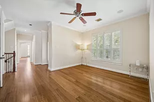 6210 Sutherland Square, Houston, TX 77081 - Photo 17