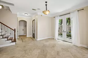 6210 Sutherland Square, Houston, TX 77081 - Photo 5